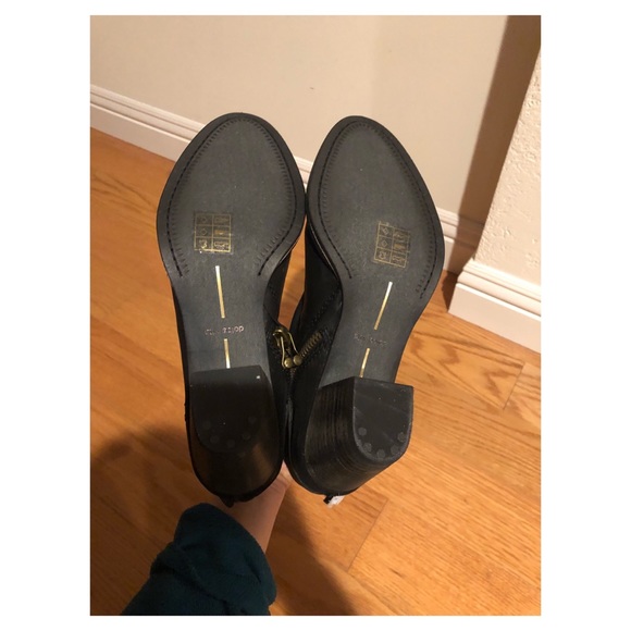 Black booties - Picture 3 of 5